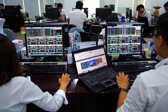 Covid-19 tác động ngược lên thị trường chứng khoán Việt Nam